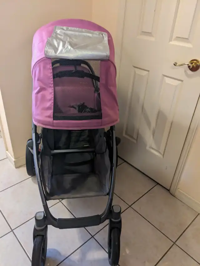 Uppa Baby Vista Stroller and Basinet in Strollers, Carriers & Car Seats in Markham / York Region - Image 6