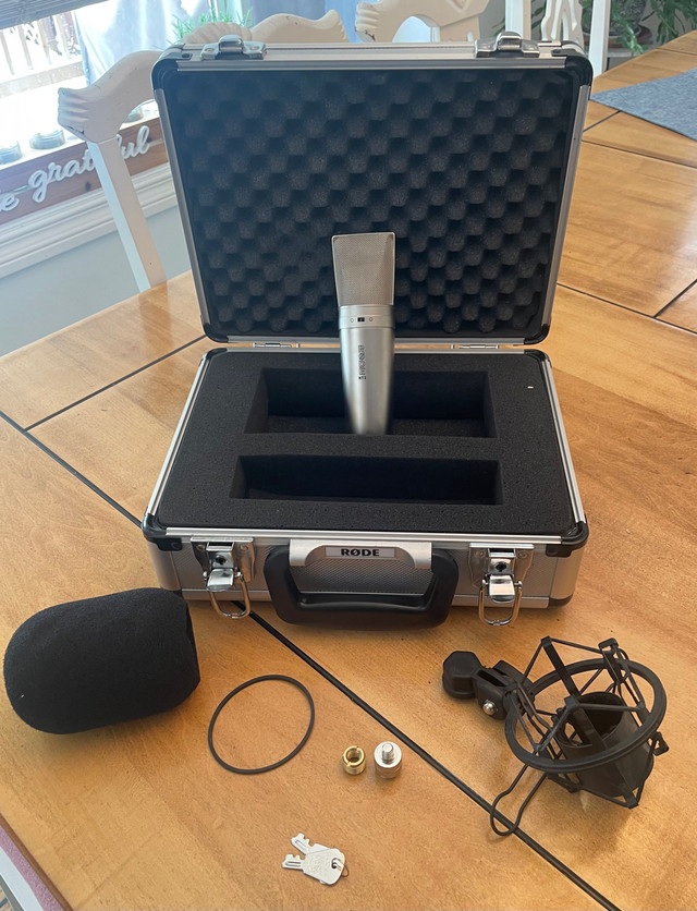 Røde NT2 Large Diaphragm Studio Condensor Microphone in Pro Audio & Recording Equipment in Calgary - Image 4