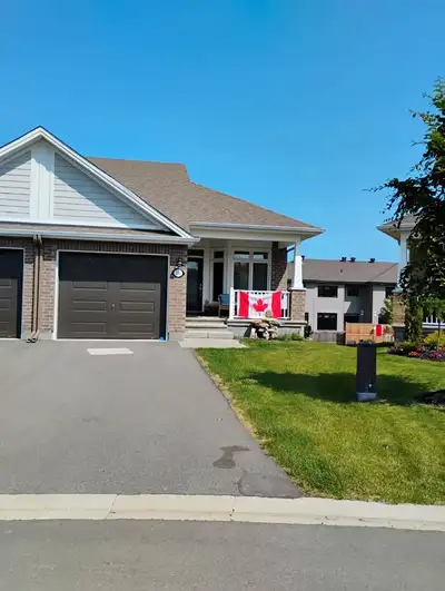 Semi-bungalow for Rent in Orleans