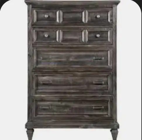 Looking to buy this dresser or tallboy in Dressers & Wardrobes in Oakville / Halton Region - Image 3