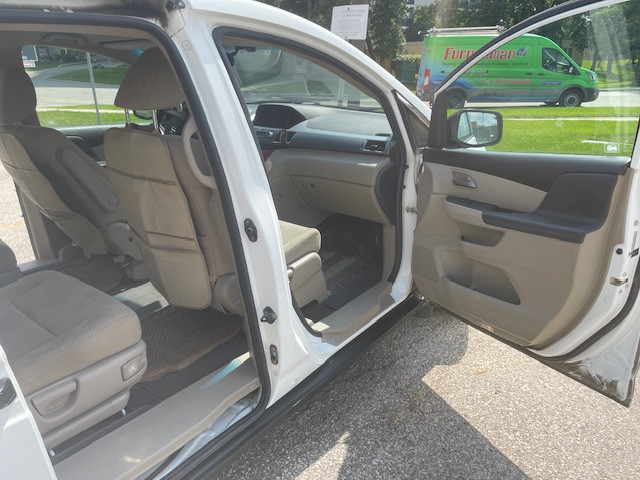 2012 Honda Odyssey 7 seats in Cars & Trucks in Winnipeg - Image 2