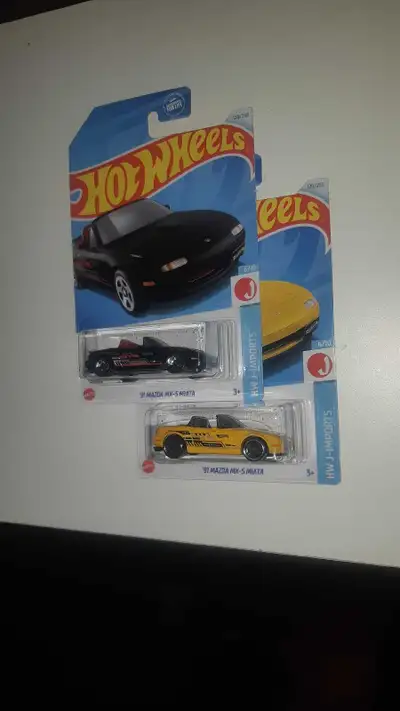 '91 Mazda MX-5 Miata Hot Wheels J-Imports 2024 lot of 2 1/64 scale diecast cars $10 for the pair