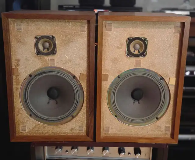 Realistic mc1000 in Speakers in Oshawa / Durham Region - Image 2