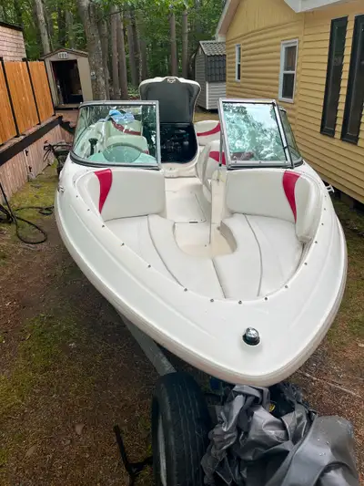 “A 2005 Maxum 1800 MX is a desirable, sporty day boat known for its good handling and fuel-efficient...