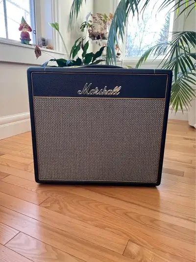 Marshall Studio Vintage Combo (SV20C) Amplifier, View more