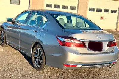 Get ready to experience the perfect blend of efficiency and reliability with this sleek 2017 Honda A...