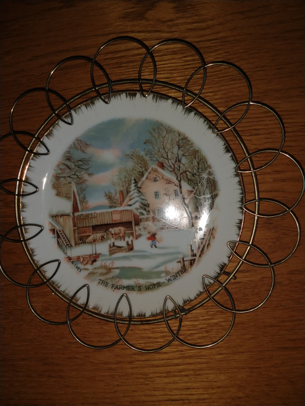 Decorative Hanging Plates in Home Décor & Accents in Bridgewater - Image 3