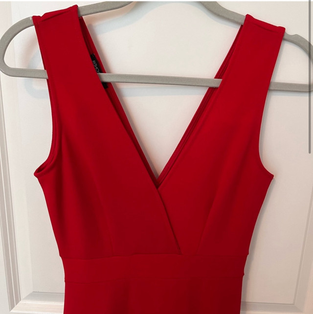 Formal Red Dress in Women's - Dresses & Skirts in Mississauga / Peel Region - Image 2
