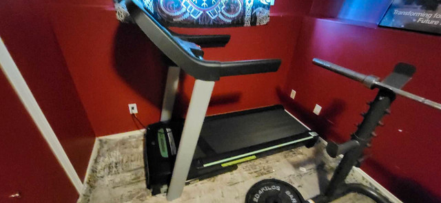 horizon tredmill in Exercise Equipment in Ottawa - Image 2