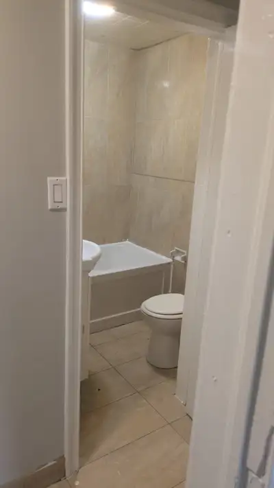 2 bedroom house in Georgetown near GO station available for rent.