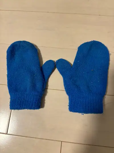 Petits gants magiques (4-6 ans) , View more