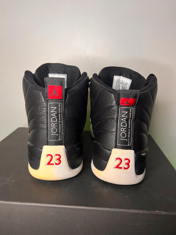 Jordan 12 Playoffs 2022, Size 9.5, 9/10 condition dans Chaussures pour hommes  à Ville de Montréal - Image 2