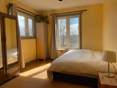 Lovely, bright house to share, with picturesque view of the Gatineau Hills, and stunning trails from...