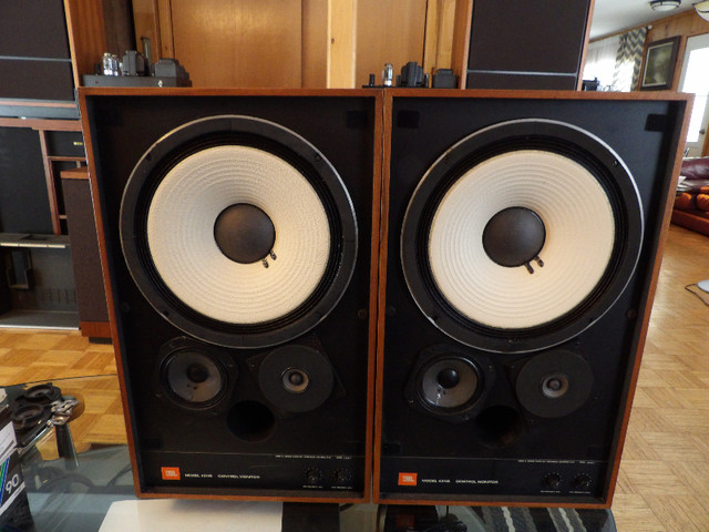 JBL 4311B speakers, CONSIDERING TRADES in Speakers in Gatineau - Image 2
