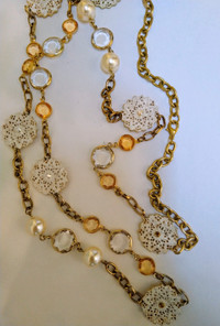 Gold tone Necklace, pearl, clear & topaz crystal beads