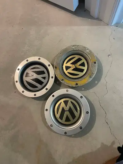 Used, 3 central cups, might fit Audi