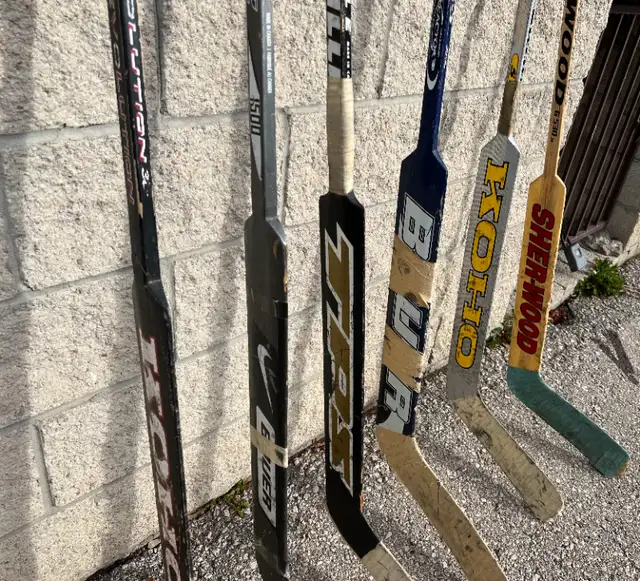 10 TOTAL -SOME NEW OLD STOCK GOALIE HOCKEY STICKS - 1 AUTO in Hockey in Mississauga / Peel Region - Image 7