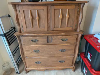 Commode et Tables de Chevet en Bois d'Orme, View more