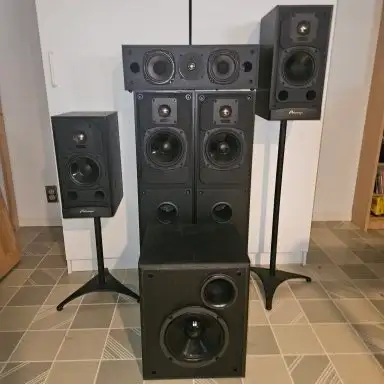 *PRICE REDUCED* Yamaha Surround Amp with Mirage Speaker Package, View more