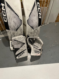 CCM Axis 2 Hockey Goalie Full Set