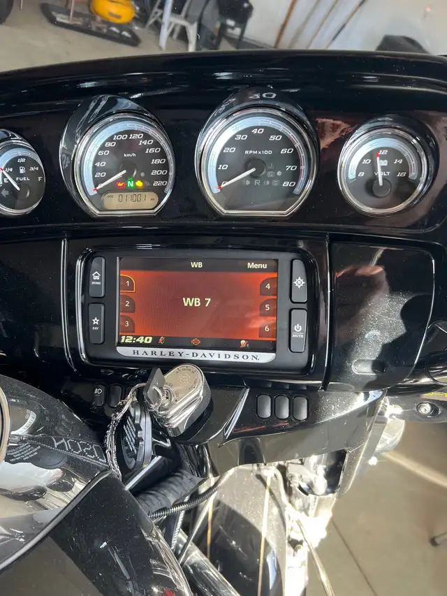 2017 Ultra Classic Limited Low Harley Davidson in Touring in Edmonton - Image 8