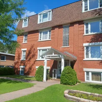 CENTRAL 2 - 1 BED APTS 4 RENT, AUG & SEPT,  PARKING