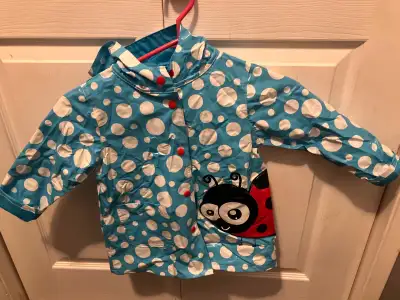 Cute rain jacket with button closure. Like new. A bit wrinkly from being lost in the closet. I don’t...