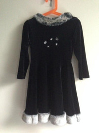 Christmas dress CachCach Girls Black Velvet Party Dress Size 4T