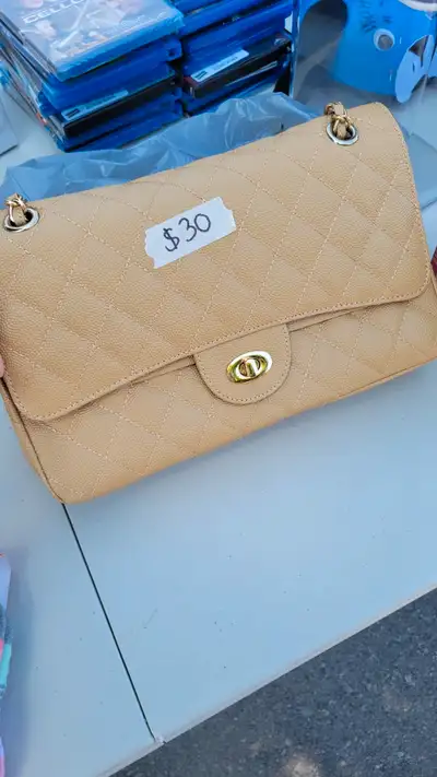 Brand New Ladies Purse from baginc.com Check out my other ads.