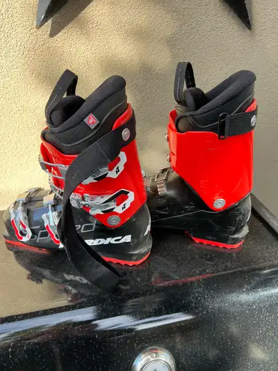 Nordica Speed Machine 70 ski boots - size 22-23.5 - $75, View more
