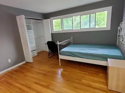 All Inclusive Master Bedroom close to Carleton/Algonquin Sept1st