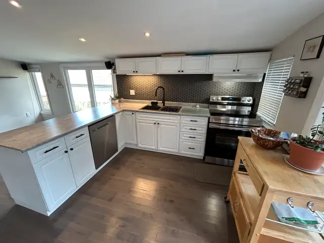 Bright and Spacious Two-Bedroom Apartment for Rent63654769165955121