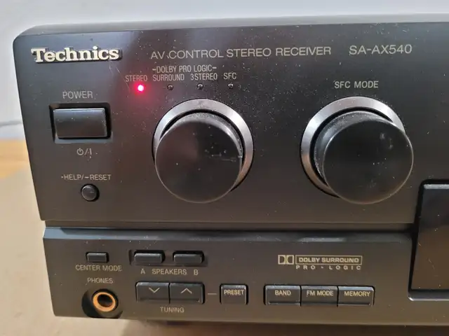 Technics SA-AX540 Stereo Receiver in Stereo Systems & Home Theatre in Oakville / Halton Region - Image 3