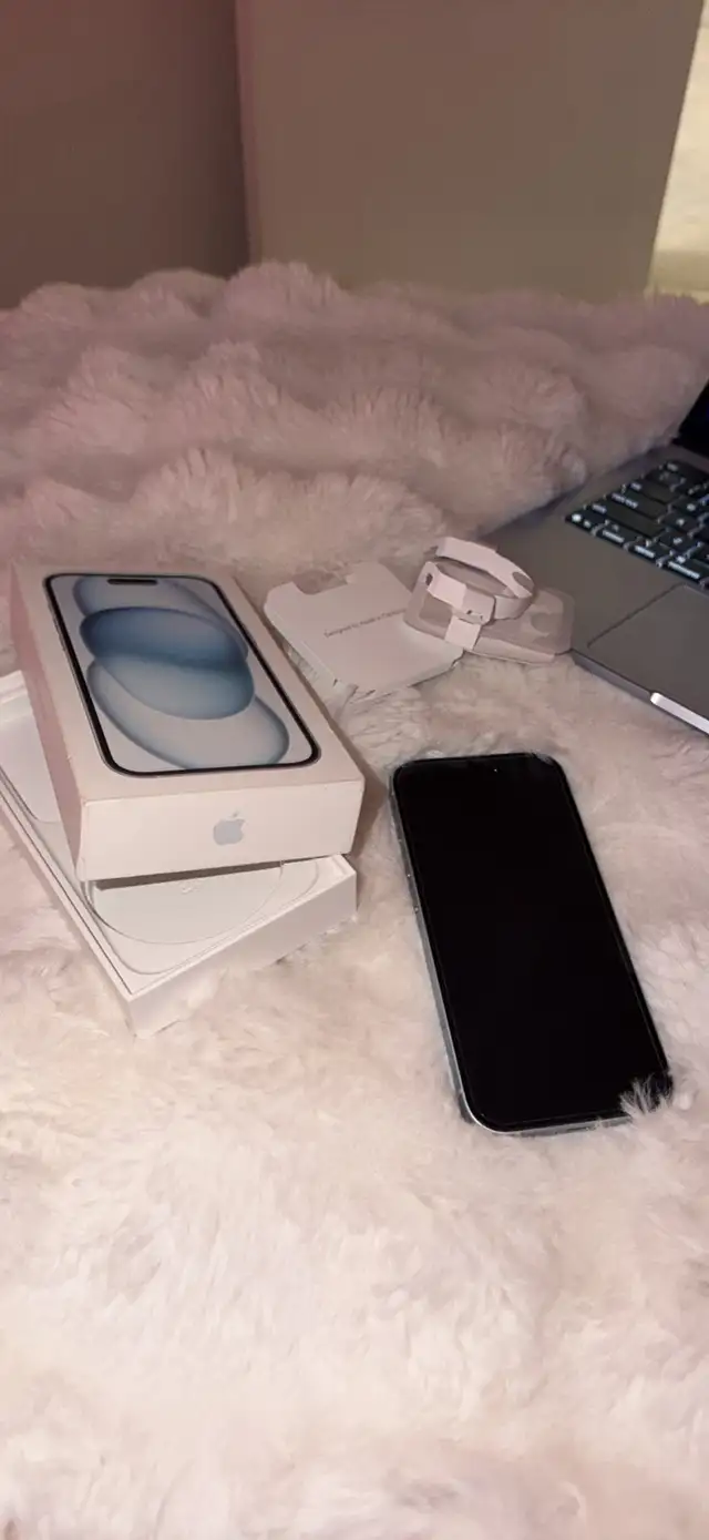 Apple iPhone 15 in Cell Phones in Delta/Surrey/Langley - Image 4