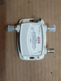 Internet and Cable splitter/amplifiers for coax cable