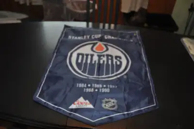 EDMONTON OILERS Stanley cup champions banner coors light nhl, View more
