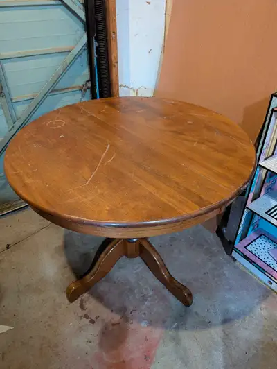 Round dining table, View more