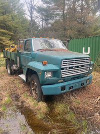 Ford  dump truck 