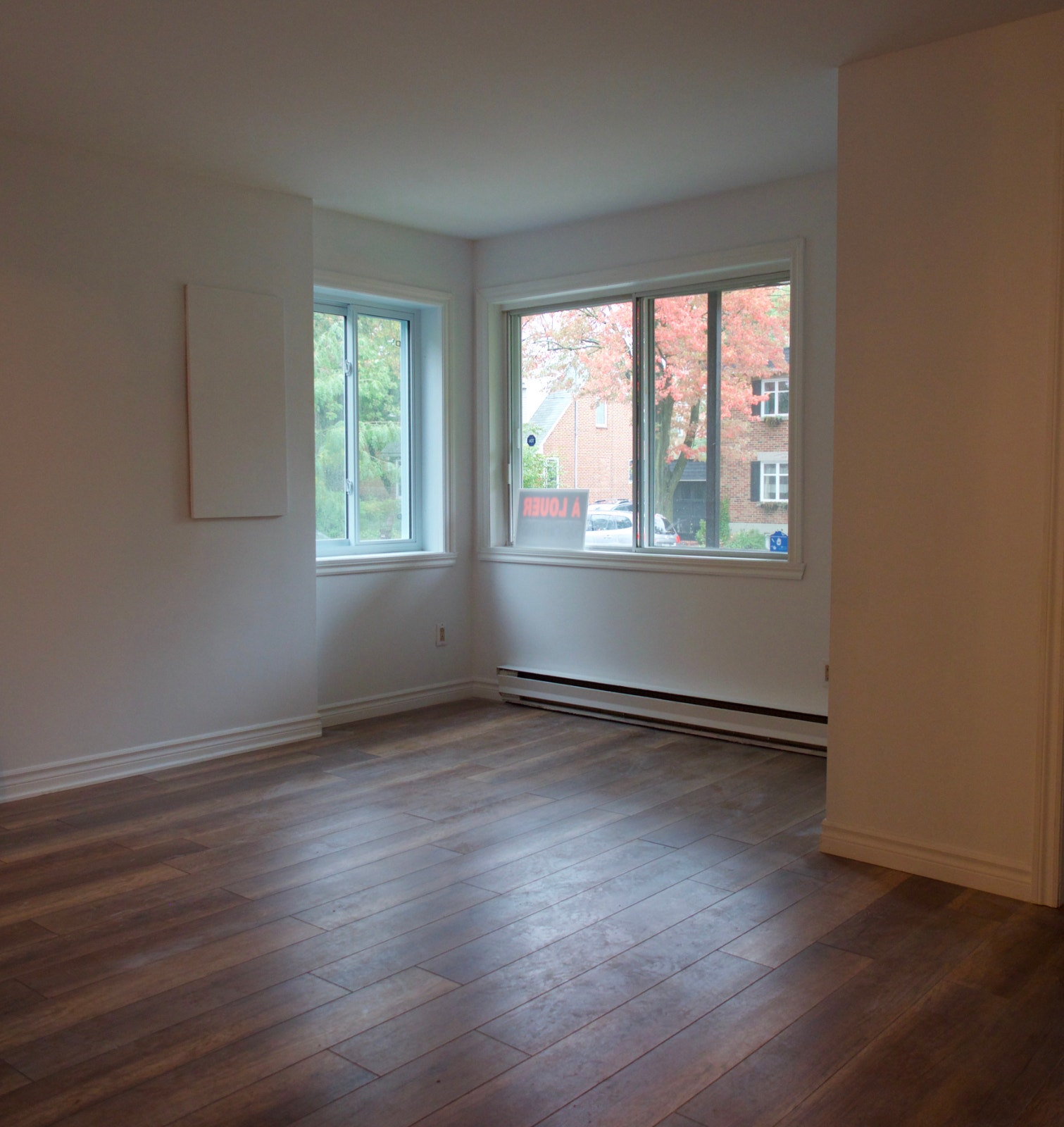 Charming 5 ½ Ground Floor Apartment in Ahuntsic with Parking — photo 2