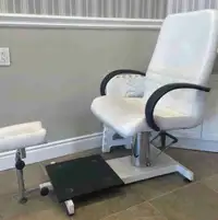 Pedicure chair 