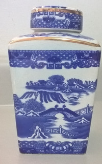 Vintage Ringtons Wade Blue & White  Willow Tea Caddy