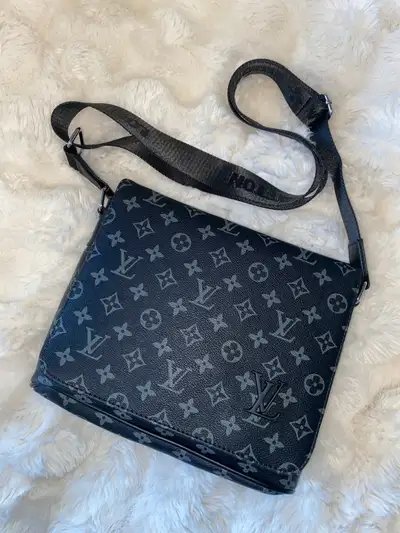 Louis Vuitton Mens Bag Brand New, View more