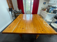 Table de cuisine en bois de pin massif