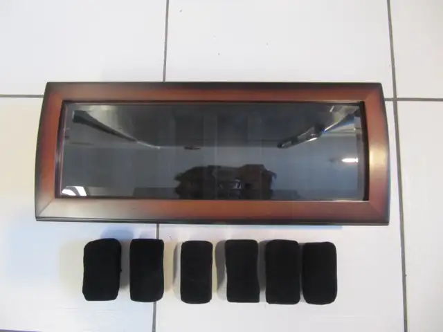 Classic Bombay Model 714 Solid Wood Jewellry/Watch Box Circ 2009 in Jewellery & Watches in Mississauga / Peel Region - Image 2