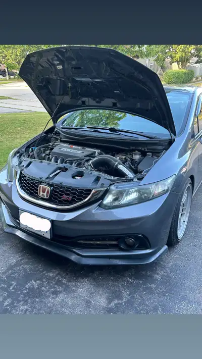 Hey there looking to selling my 2014 Honda civic si with 192,220KM Acuity cold air intake Yonaka cat...