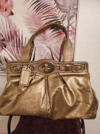 Coach Bag Gold Garnet 13915 Patent Large Turn Lock Vintage