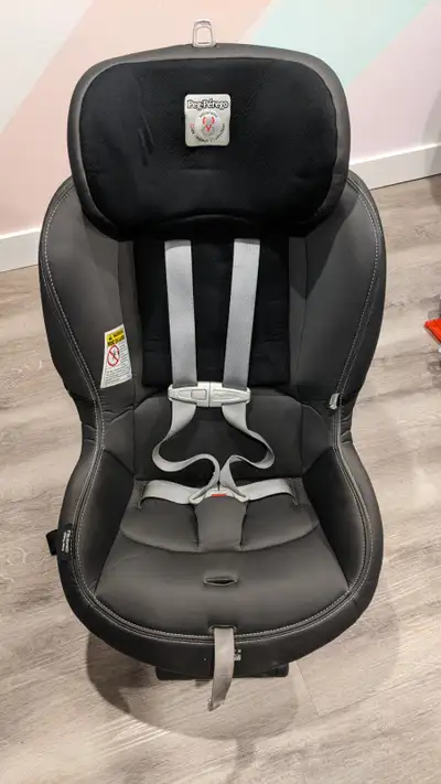 Peg Perego Car seat - Manufactured date 2017-11-15 Good Condition Cash only on pick-up