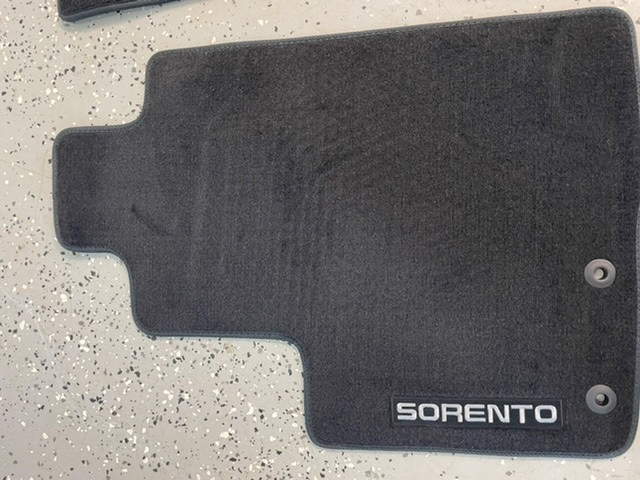 Brand new Kia SUV floor mats in Other Parts & Accessories in Thunder Bay - Image 2