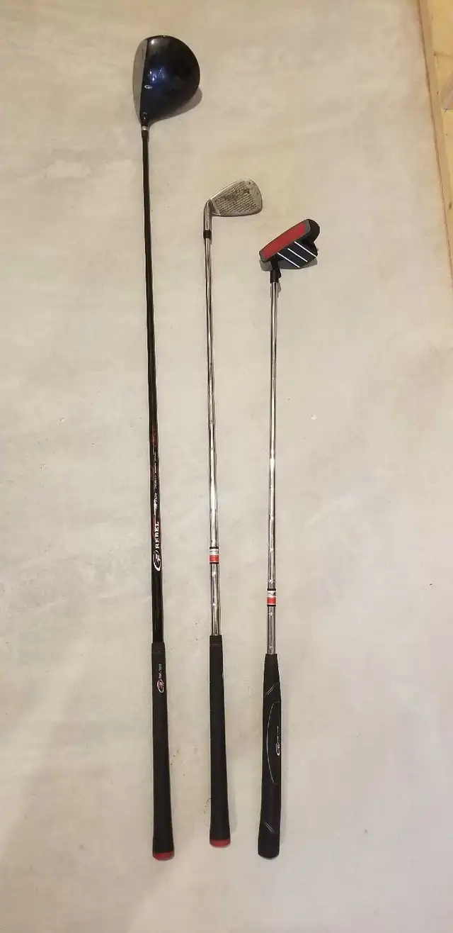 Rebel 11 Right Handed Golf Club Set & Extra Accessories in Golf in Guelph - Image 4