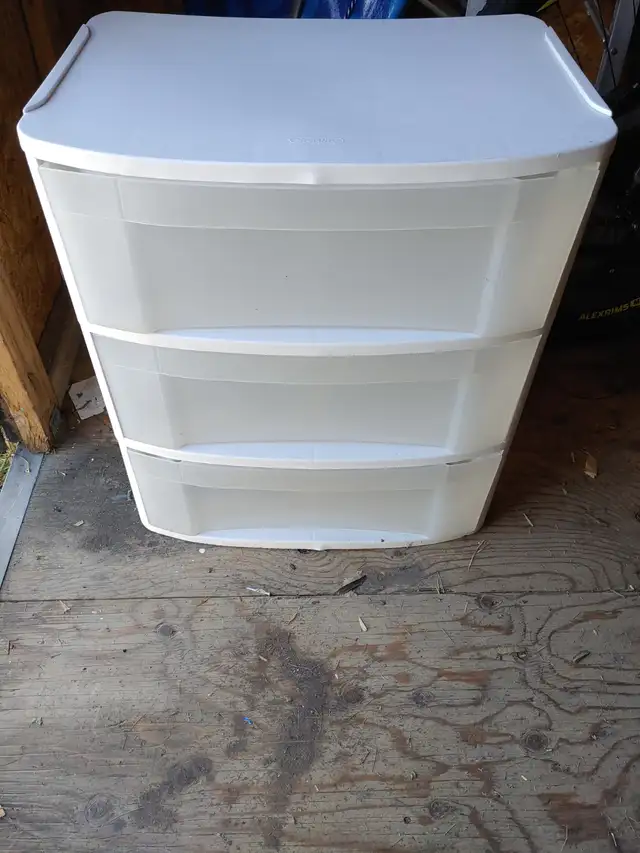 Three drawer plastic shelving in Storage & Organization in Red Deer - Image 2
